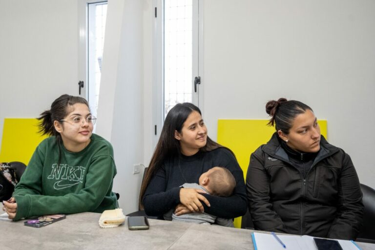 Oportunidades que abren caminos: comenzaron cursos de Marketing Digital y Operador de PC