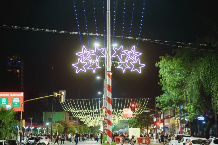 Papá Noel recorrerá San Lorenzo en su carroza y la avenida San Martín será peatonal este jueves por la noche