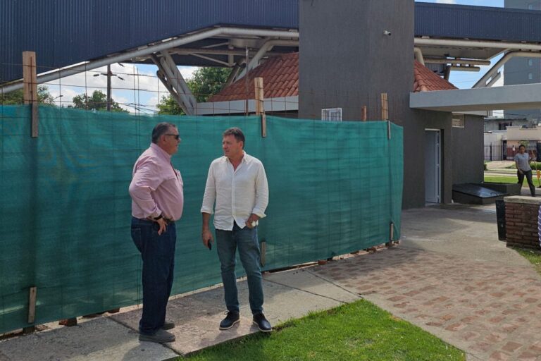 Con la construcción de nuevos sanitarios, la Municipalidad de San Lorenzo sigue jerarquizando su Parador Turístico Con la construcción de nuevos sanitarios, la Municipalidad de San Lorenzo sigue jerarquizando su Parador Turístico